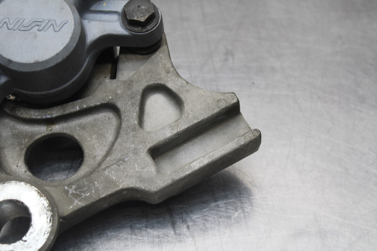 01-06 HONDA CBR600F4I REAR BACK BRAKE CALIPER W MOUNT BRACKET BB778