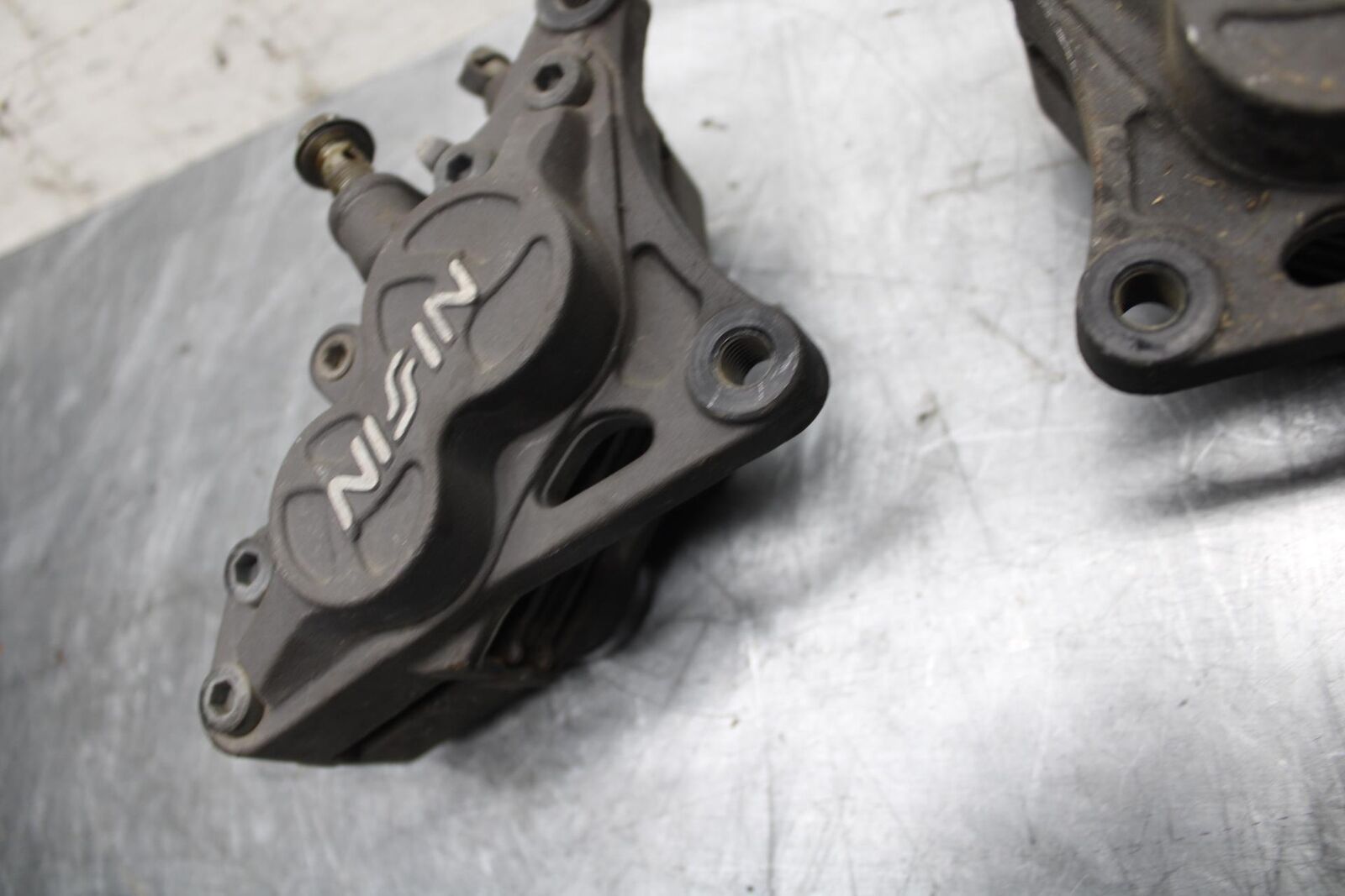 91-92 SUZUKI GSXR750 M  RIGHT LEFT FRONT BRAKE CALIPER SET PAIR CALIPERS BB493