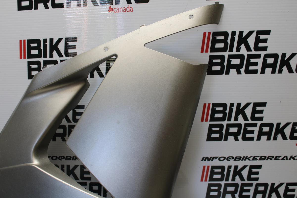 04-05 KAWASAKI NINJA ZX10R RIGHT MID UPPER SIDE FAIRING COWL PLASTIC BB163