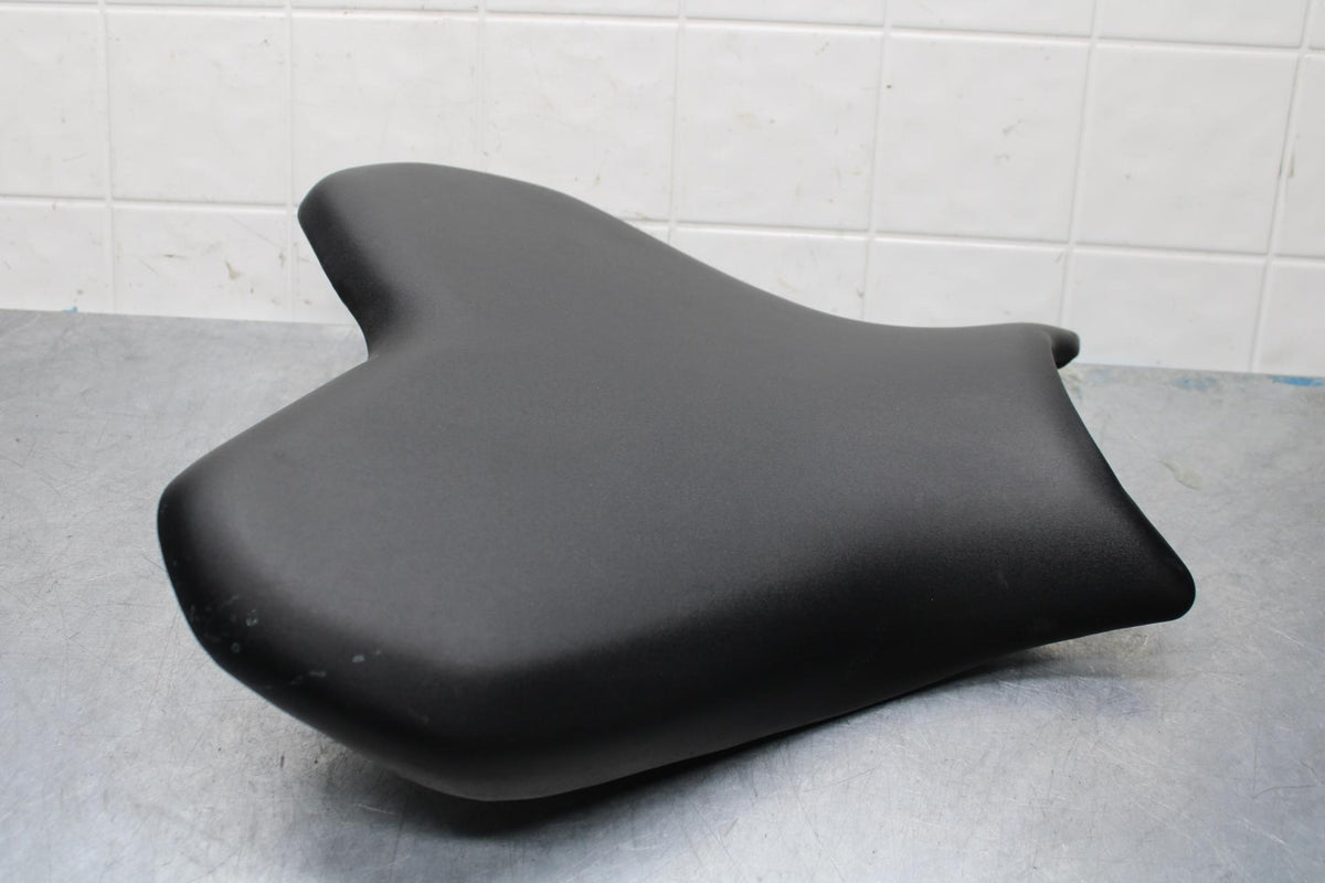22-23 YAMAHA YZF R7 FRONT DRIVERS SEAT PAD SADDLE PILLION BB583