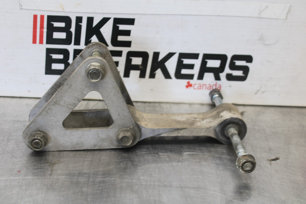 00-01 HONDA CBR929RR REAR DOGBONE SHOCK LINKAGE LINK BB925