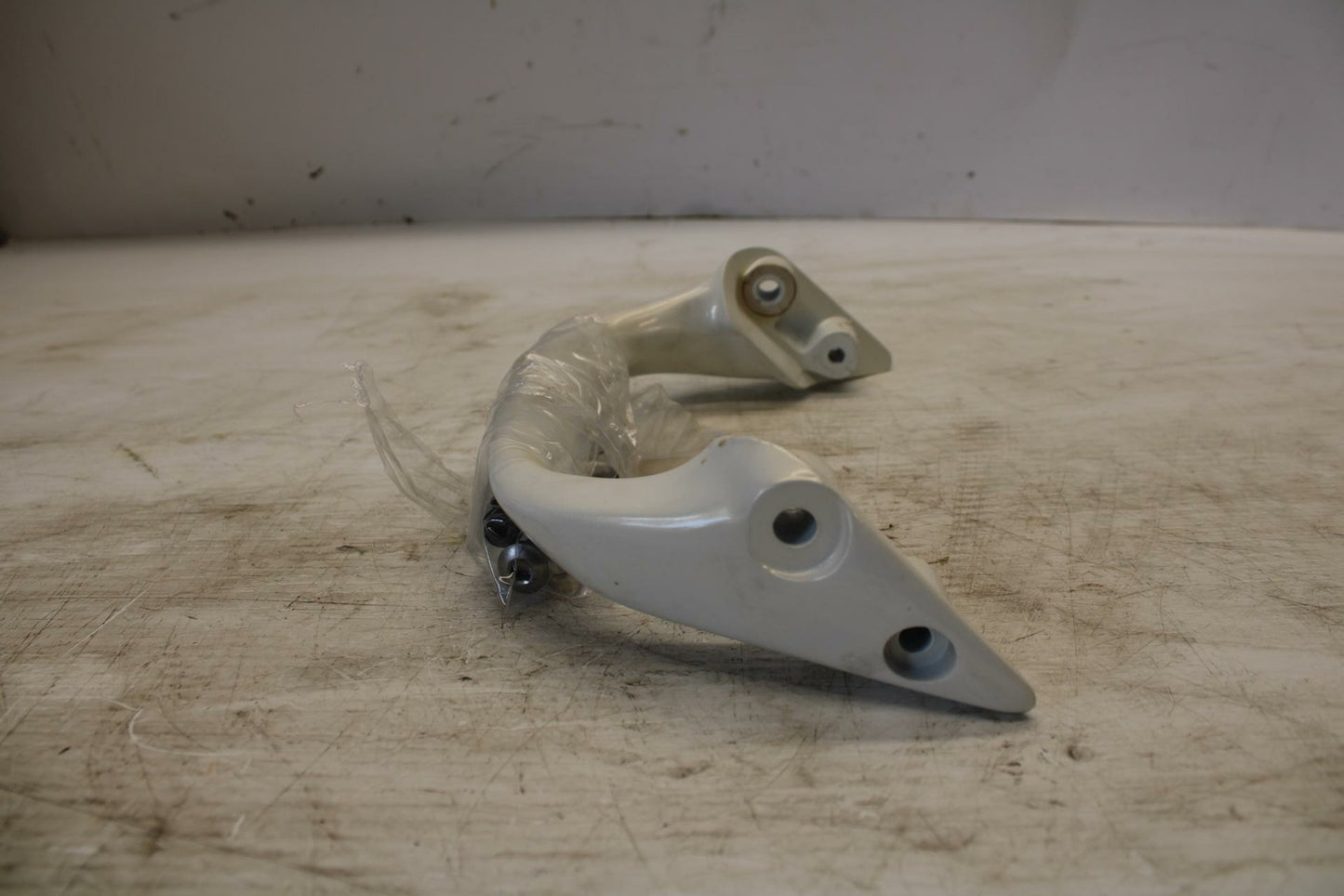 07-12 SUZUKI BANDIT 650F PASSENGER REAR SEAT GRAB BAR HANDLE SET BB280