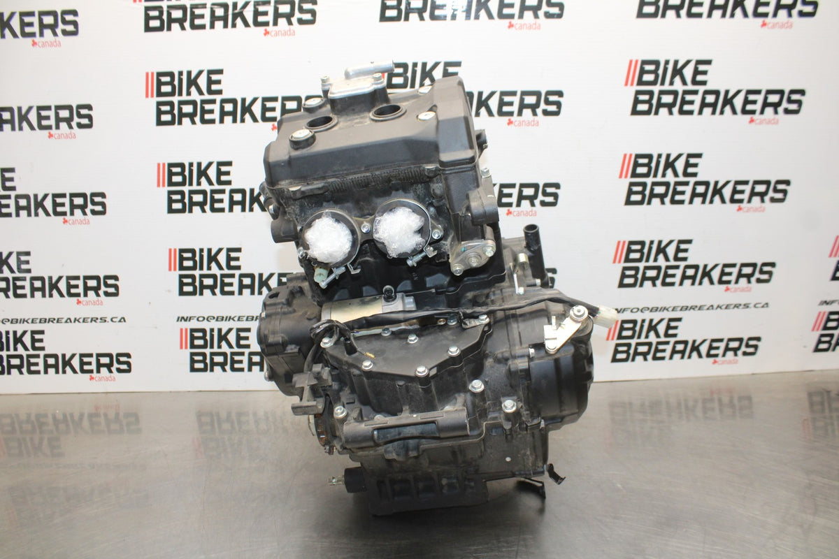 23 YAMAHA YZF R3 ENGINE MOTOR BB806