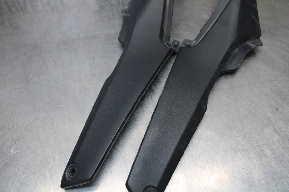 22-25 YAMAHA YZF R7 RIGHT LEFT FRONT SIDE SEAT PANELS TRIMS COWLS FAIRINGS BB182