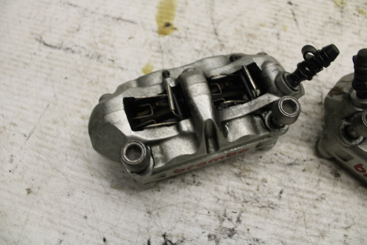 08-11 TRIUMPH SPEED TRIPLE RIGHT LEFT FRONT BRAKE CALIPER SET PAIR BB366