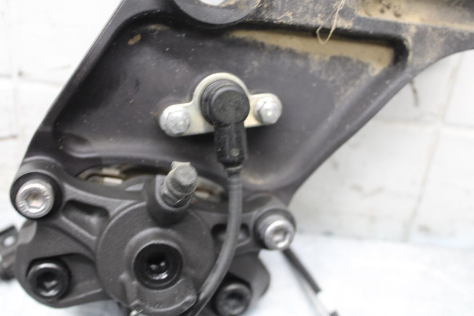 2012 Kawasaki Ninja ZX14R ZX1400E REAR BACK BRAKE CALIPER BB60