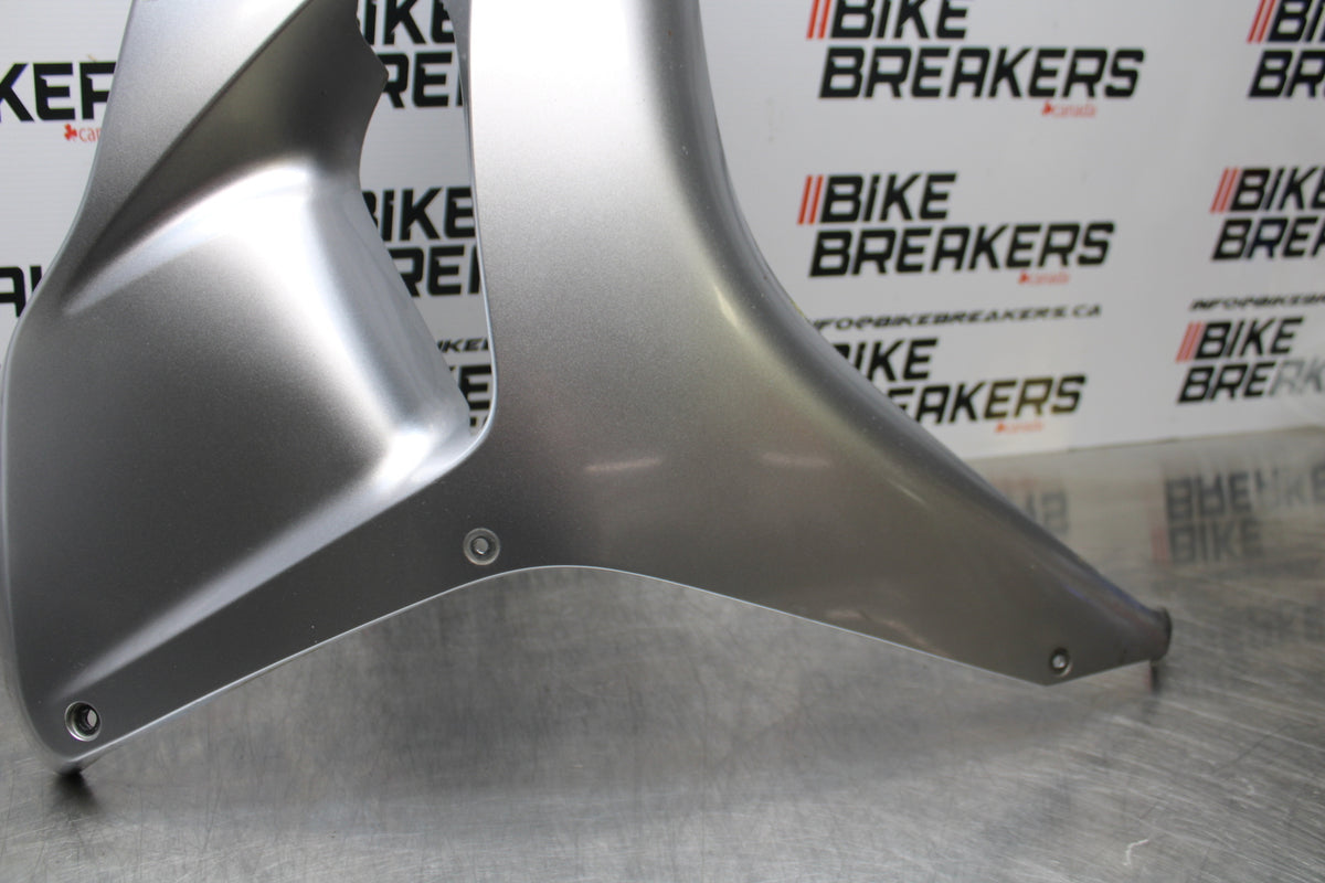 06-07 HONDA CBR1000RR RIGHT MID UPPER SIDE FAIRING COWL  BB166