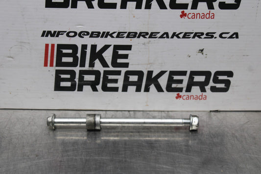 08 HONDA CBR125R FRONT WHEEL RIM AXLE PIVOT BOLT BB839