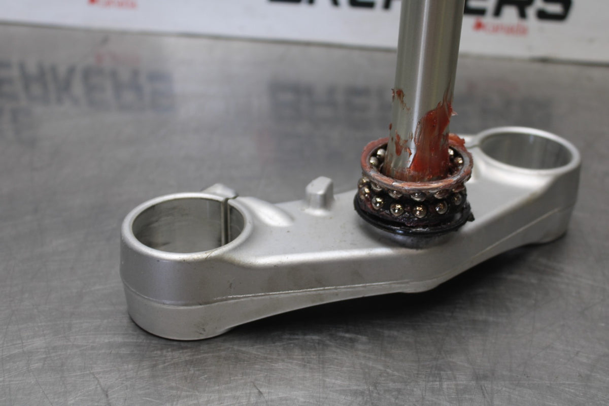 12 TRIUMPH STREET TRIPLE R FRONT FORKS CLAMP LOWER TRIPLE TREE STEM BB914