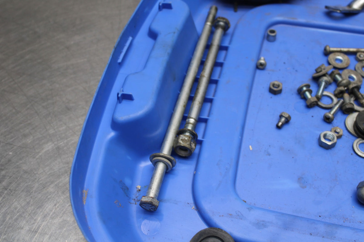 77 SUZUKI GS750 LEFTOVER MOUNTING BOLTS HARDWARE MOTOR SCREWS BB779