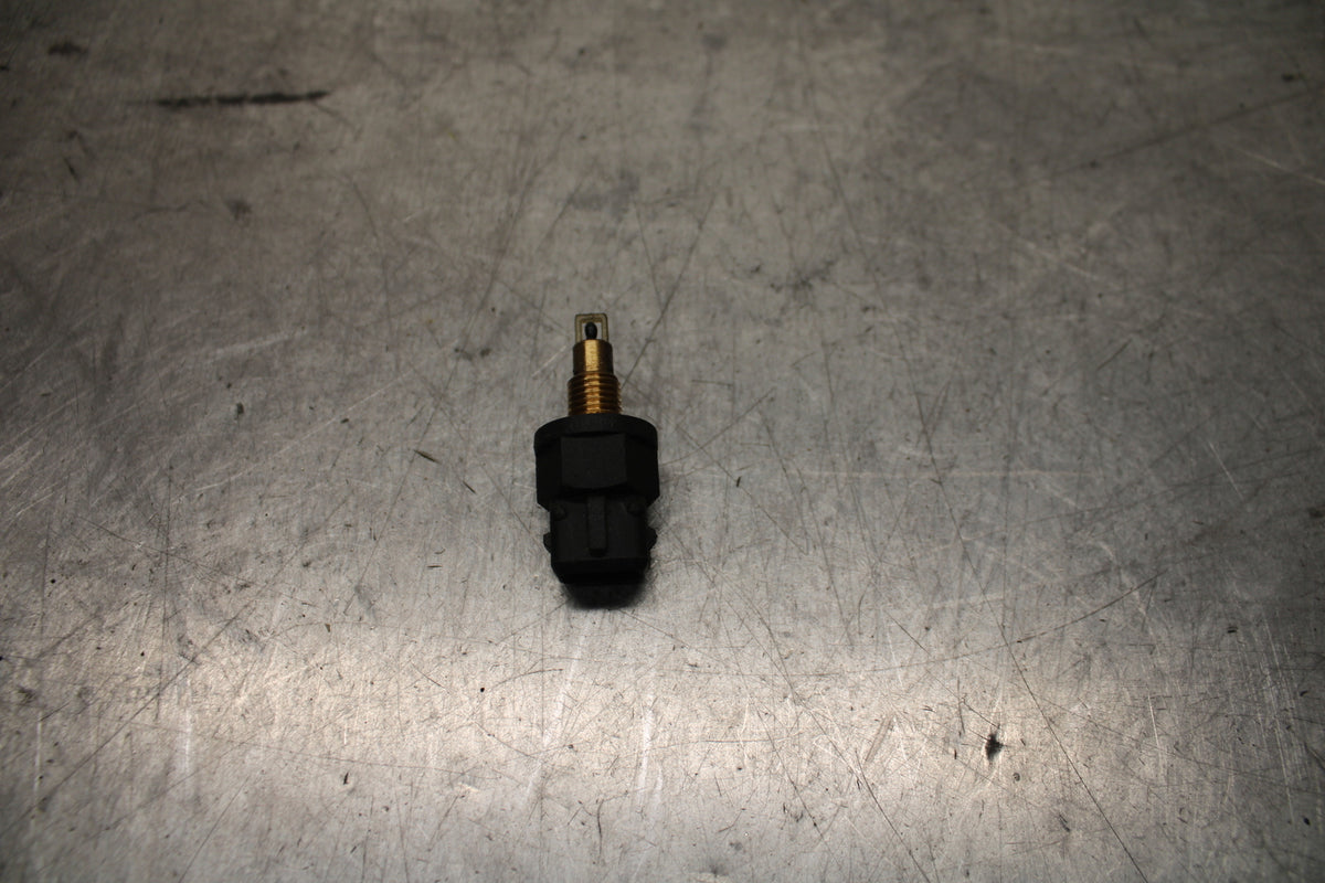 03-04 TRIUMPH DAYTONA 600  AIR BOX SENSOR BB745