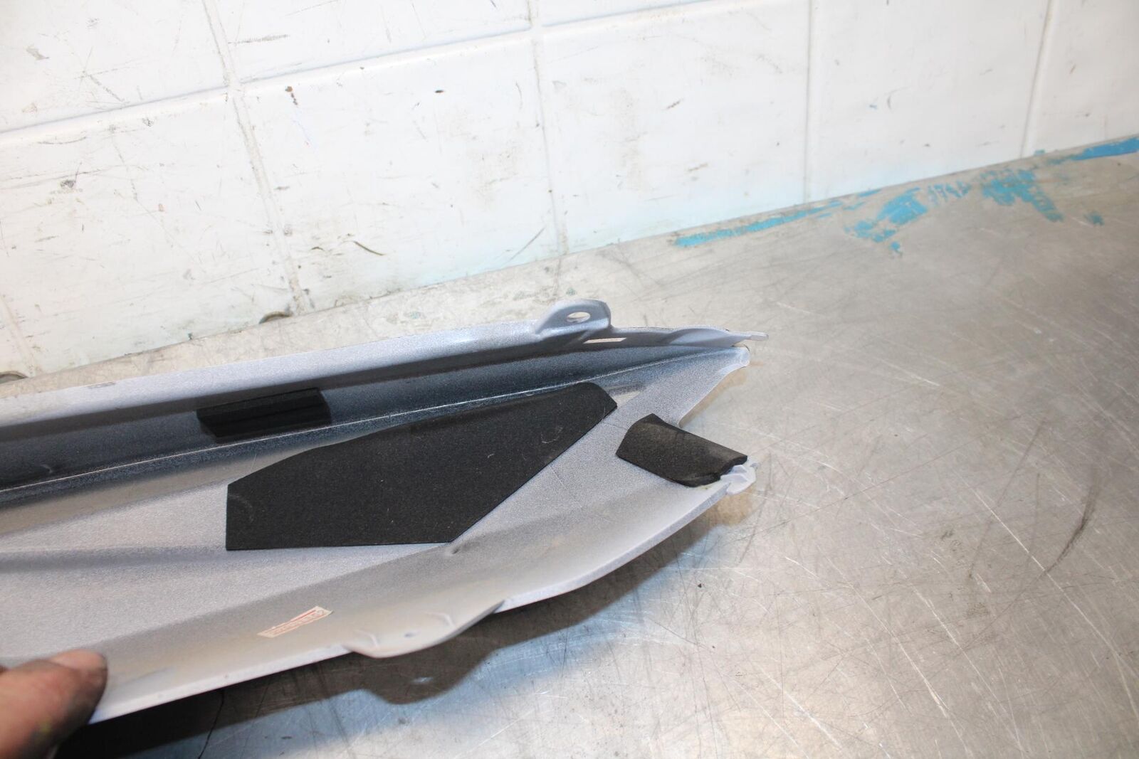 12-17 KAWASAKI NINJA 650 RIGHT REAR BACK TAIL FAIRING COWL SHROUD BB470