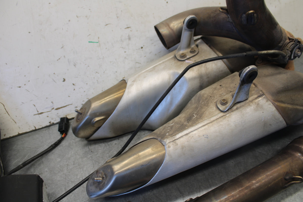 12-15 DUCATI 1199 PANIGALE FULL EXHAUST SYSTEM HEADERS PIPE MUFFLER BB699