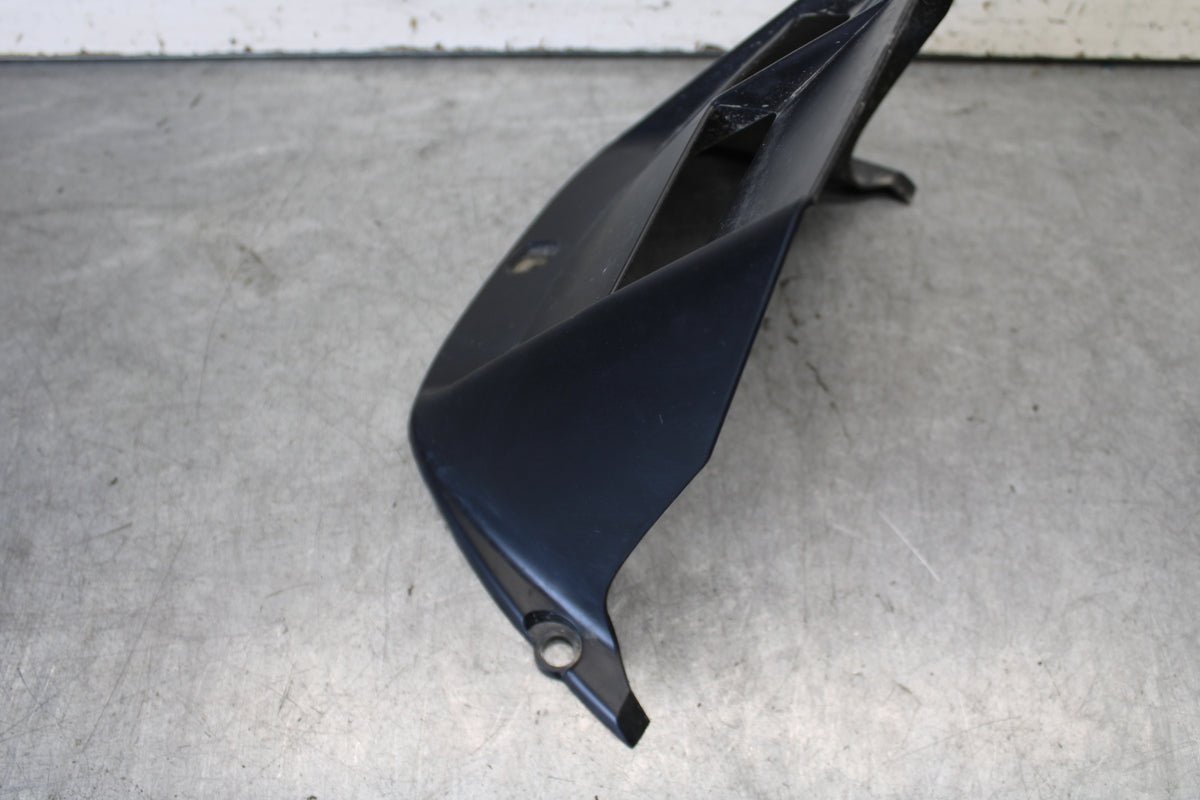 08-16 YAMAHA YZF R6 REAR BACK WHEEL TIRE HUGGER FENDER 2C0-21650-00-00 BB665