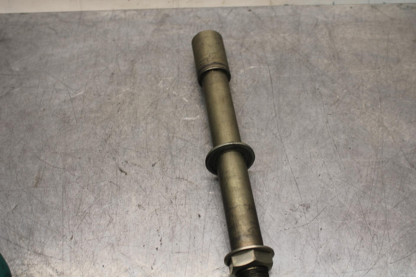11-23 SUZUKI GSXR 600 FRONT WHEEL RIM AXLE PIVOT BOLT BB582