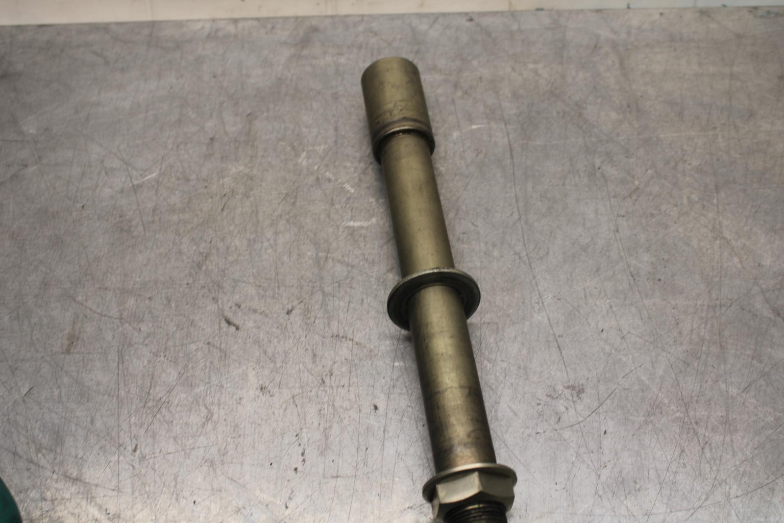 11-23 SUZUKI GSXR 600 FRONT WHEEL RIM AXLE PIVOT BOLT BB582