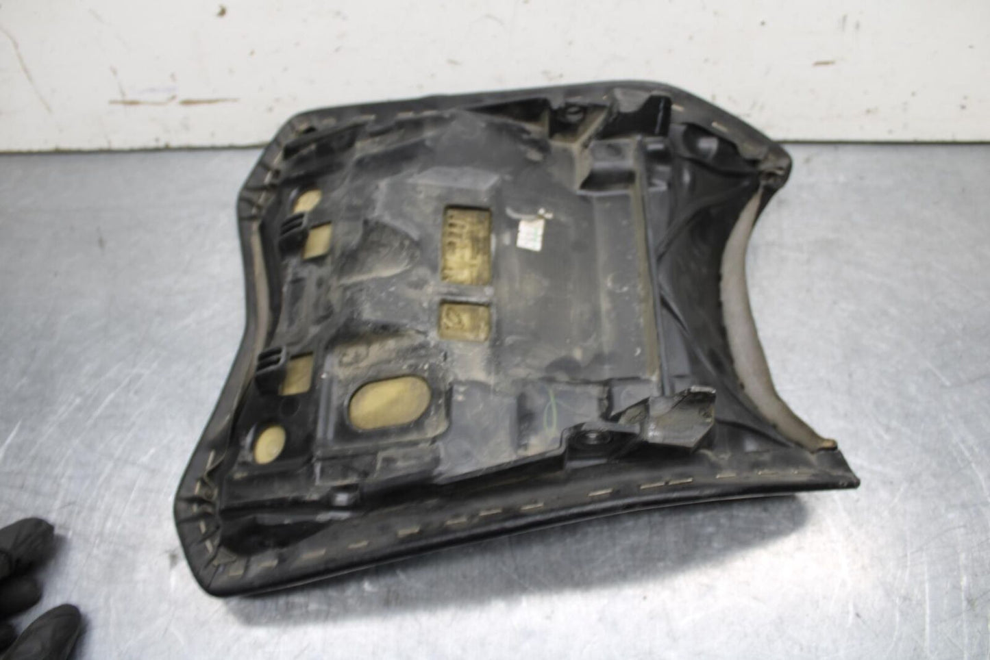 15-16 KAWASAKI EX300 FRONT DRIVERS SEAT PAD SADDLE PILLION BB635