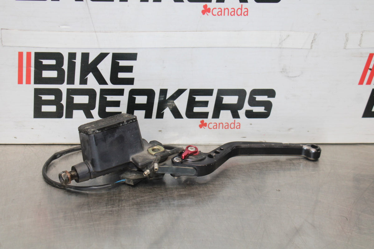 05 DUCATI SUPERSPORT 800 HYDRAULIC CLUTCH MASTER CYLINDER  BB913