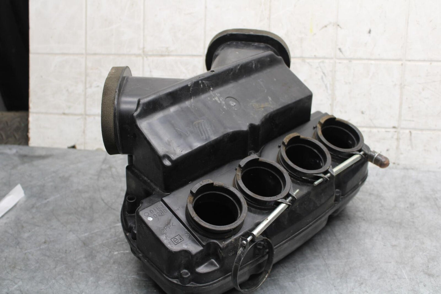 06-07 SUZUKI GSXR600 AIRBOX AIR INTAKE FILTER BOX FILTER BB543