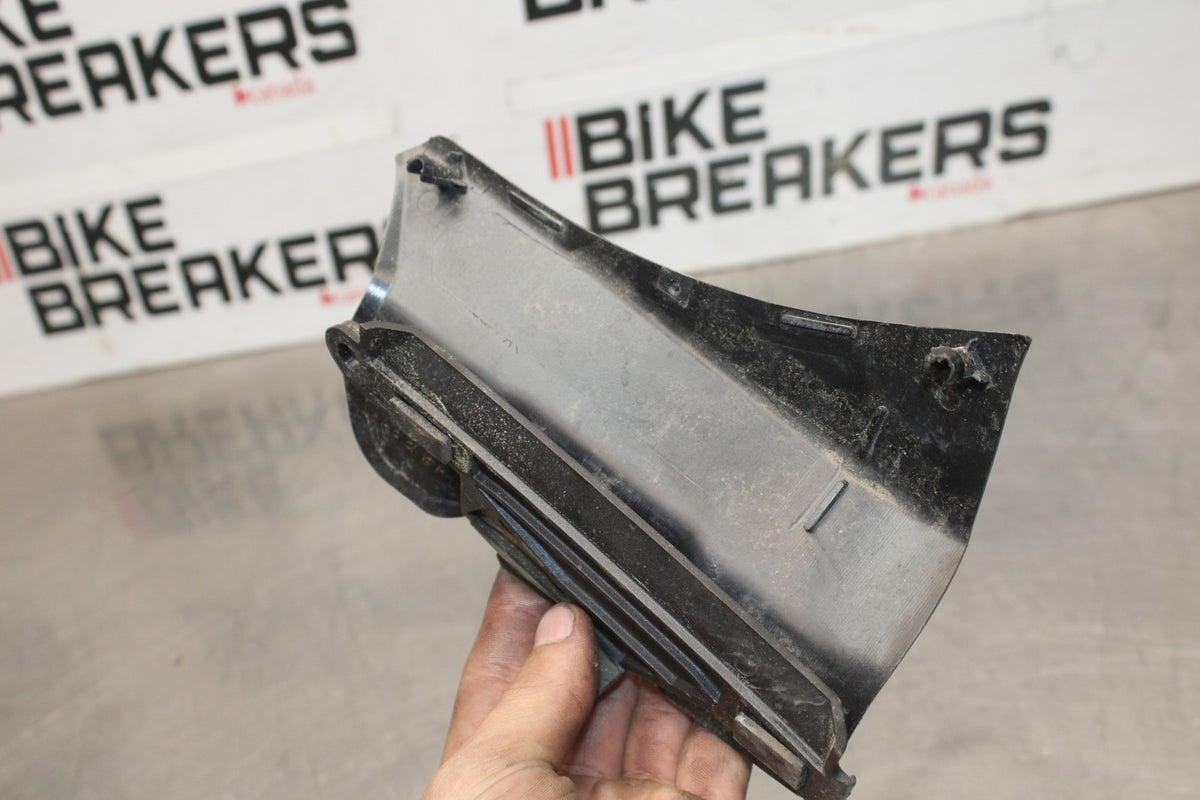 16 DUCATI 959 PANIGALE REAR BACK TAIL UNDERTAIL BATTERY TRAY PLASTIC BB912