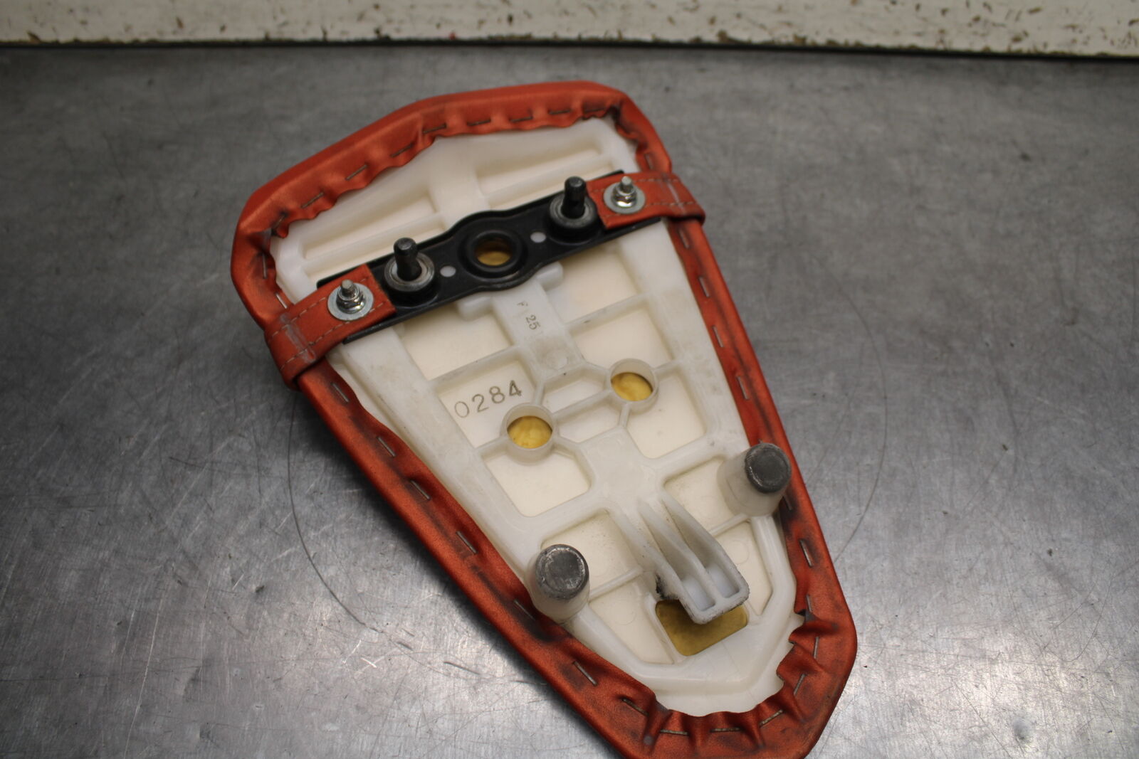 12-13 KAWASAKI Z1000 REAR BACK PASSENGER TANDEM SEAT PAD SADDLE PILLION BB743