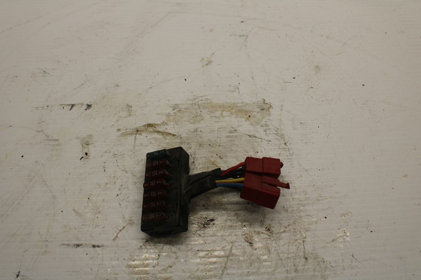 84-85 HONDA V30 MAGNA FUSE BOX BB251