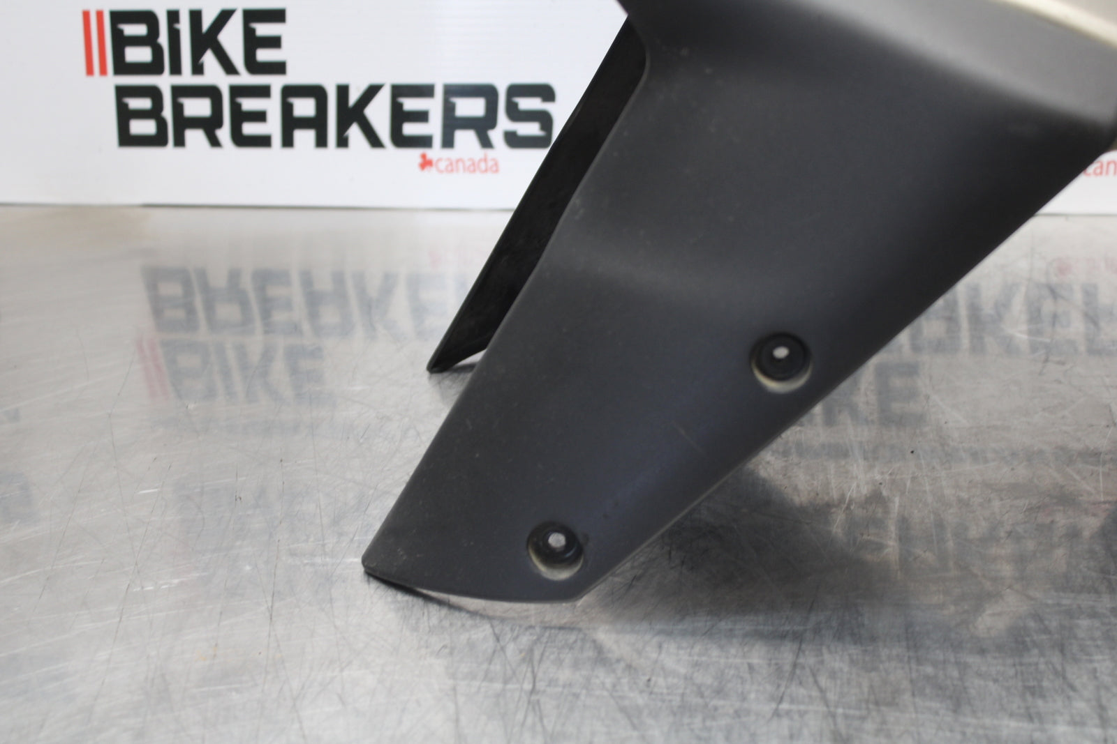 04-05 KAWASAKI NINJA ZX10R FRONT WHEEL FENDER COWL FAIRING BB163