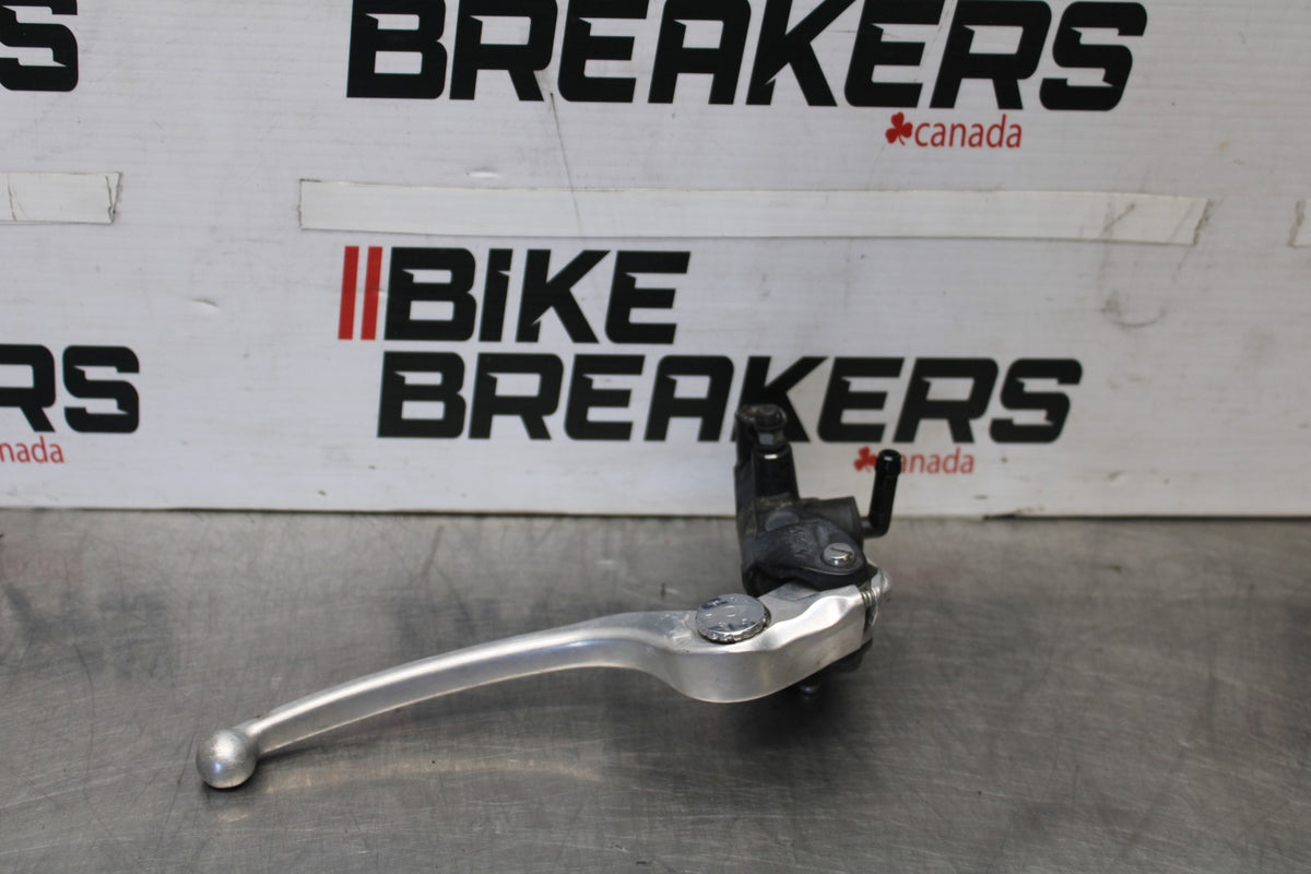 12 TRIUMPH STREET TRIPLE R FRONT BRAKE MASTER CYLINDER w/ LEVER BB914