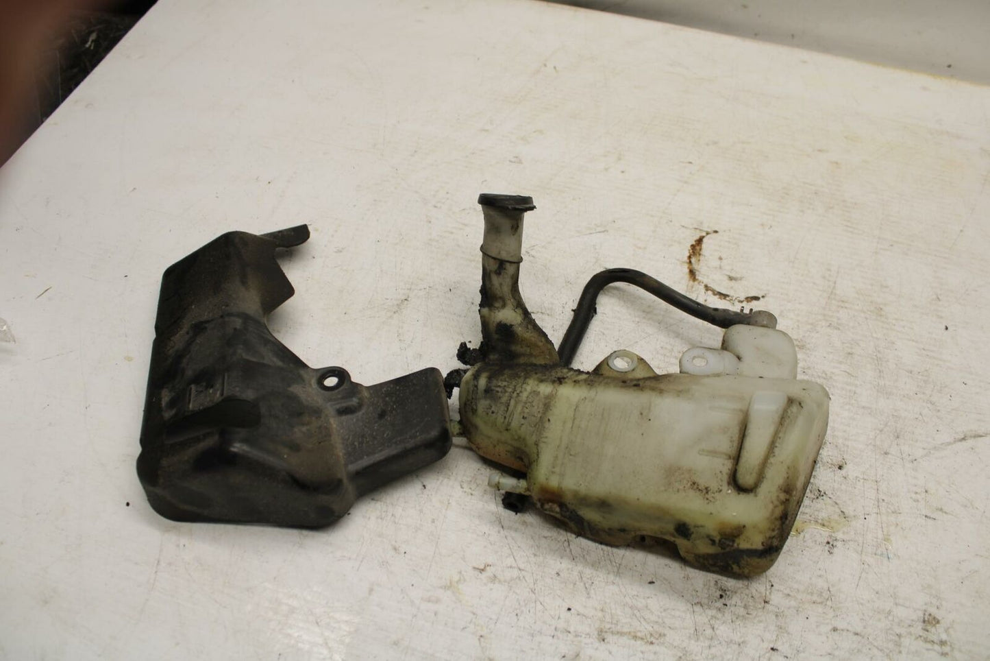 07-16 TRIUMPH STREET TRIPLE COOLANT WATER TANK RESERVOIR BOTTLE BB361