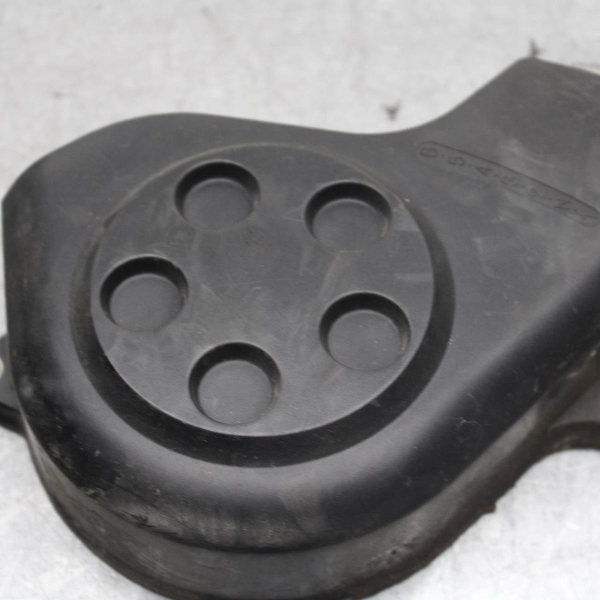 01-06 HONDA CBR600F4I ENGINE SPROCKET COVER BB644