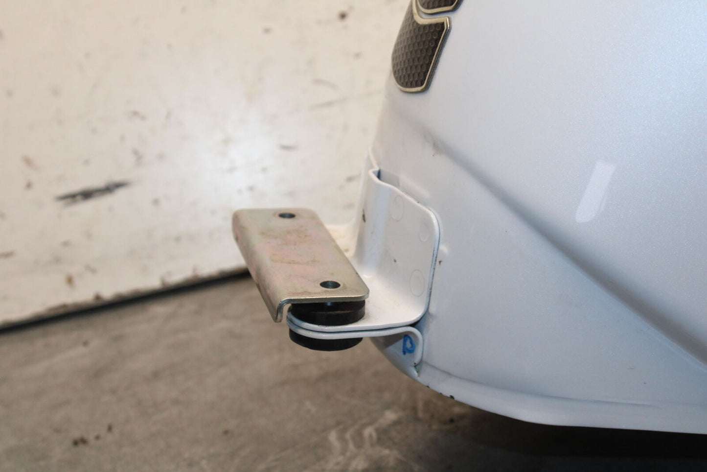 18-23 KAWASAKI NINJA 400 GAS TANK FUEL CELL PETROL RESERVOIR BB660