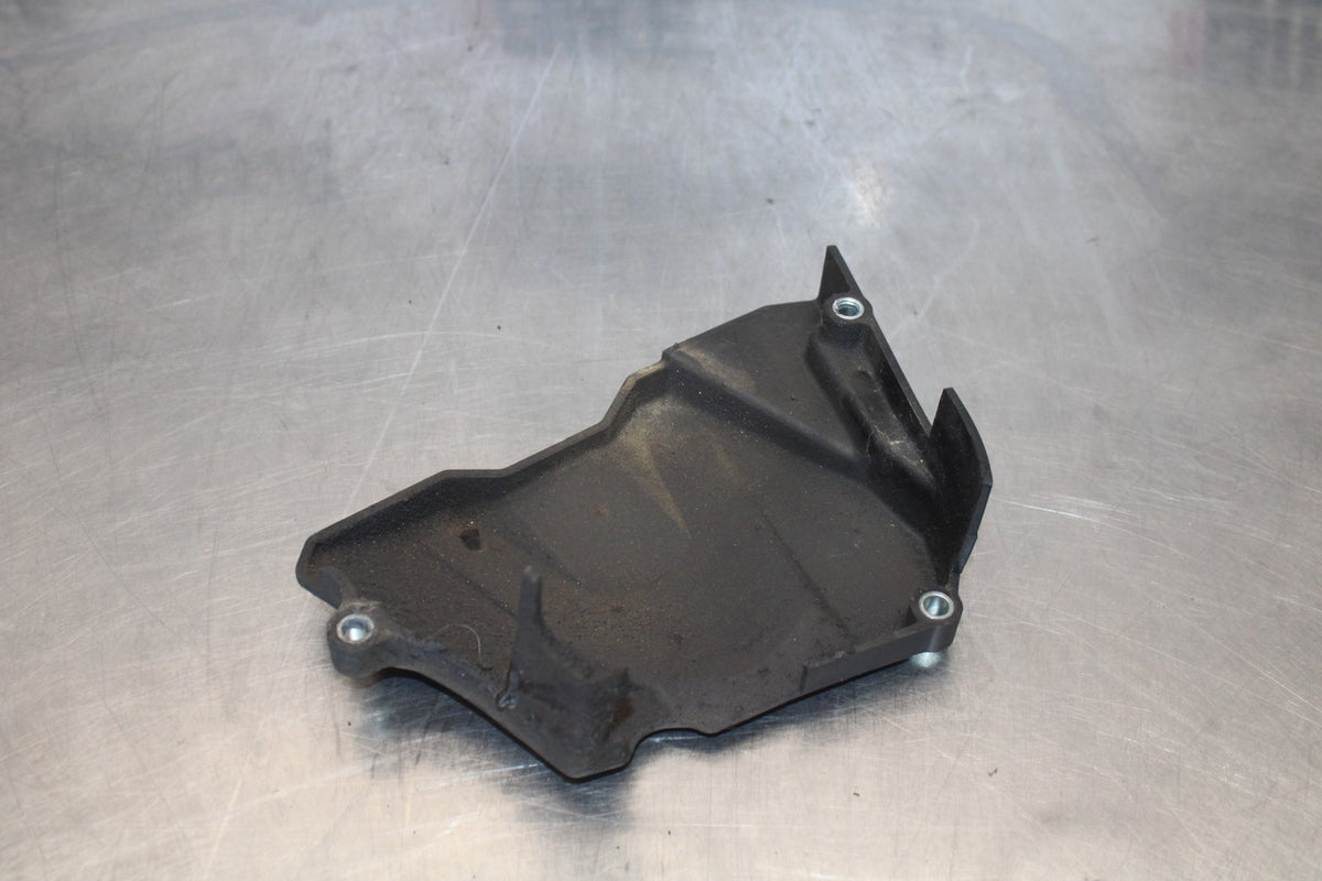 03-04 YAMAHA YZF R6 ENGINE SPROCKET COVER BB890