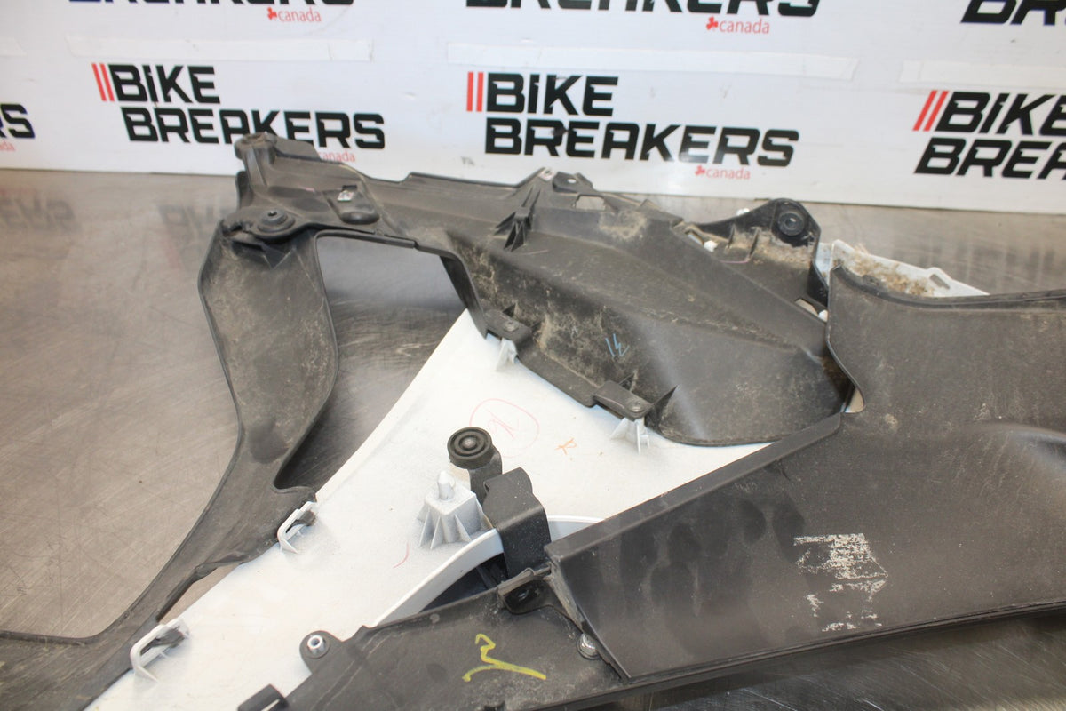 15-17 YAMAHA YZF R3 LEFT LOWER MID UPPER SIDE FAIRING COWL BB003