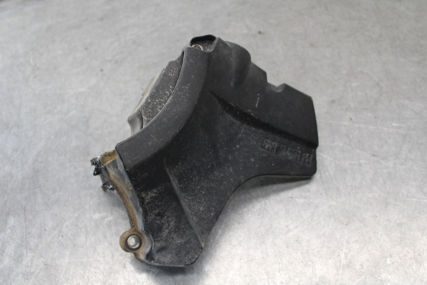09-15 YAMAHA FZ6R ENGINE SPROCKET COVER BB686