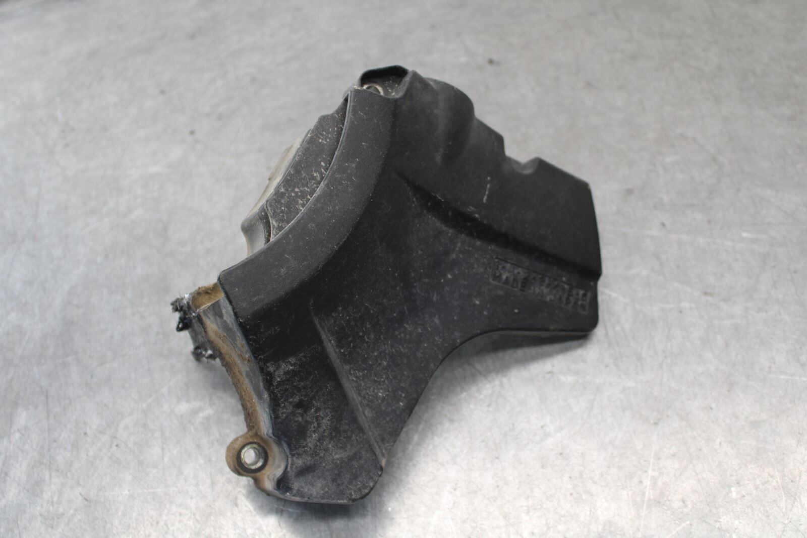 09-15 YAMAHA FZ6R ENGINE SPROCKET COVER BB686