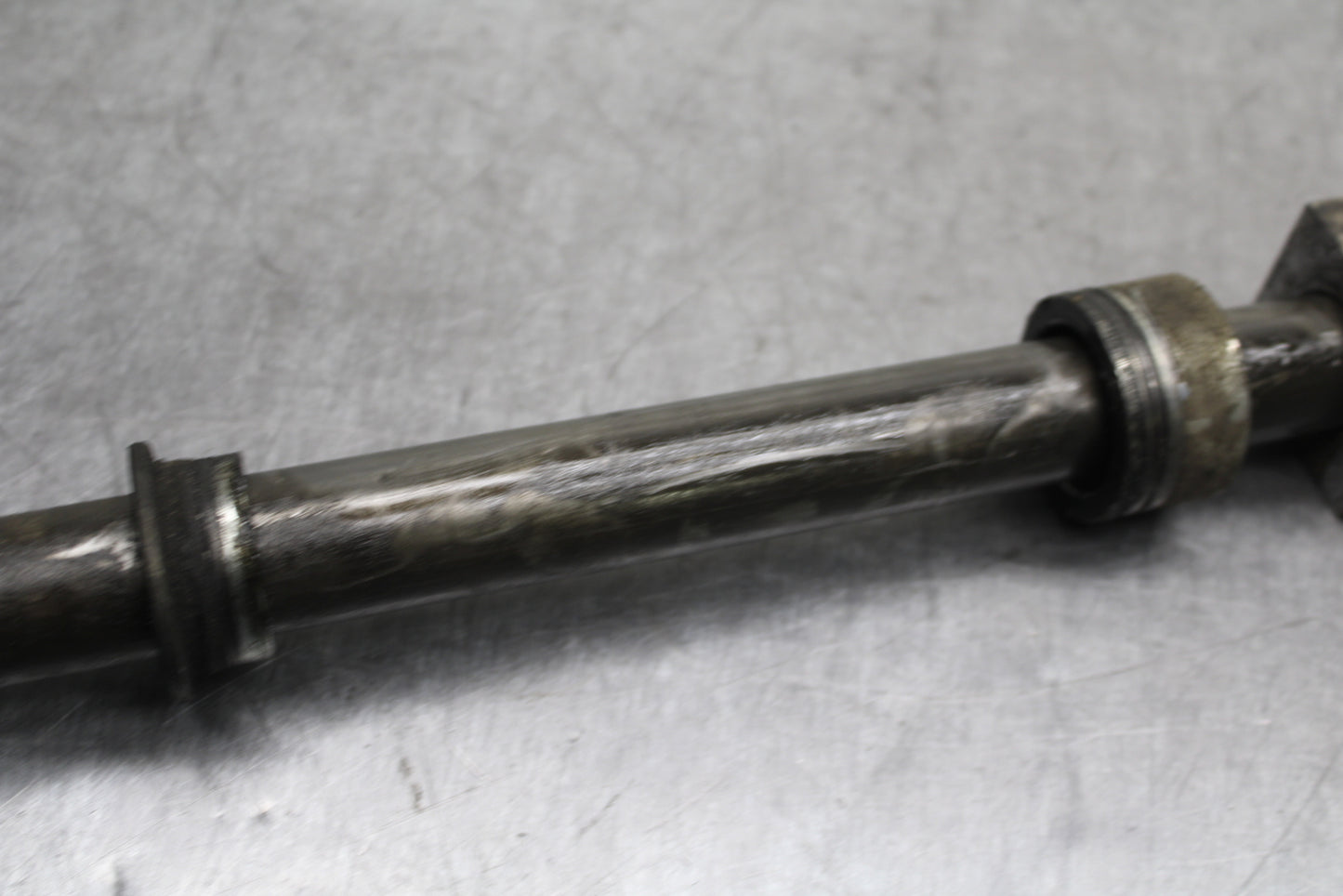 00-02 KAWASAKI NINJA ZX6R REAR AXLE BACK WHEEL RIM PIVOT BOLT AXEL BB750