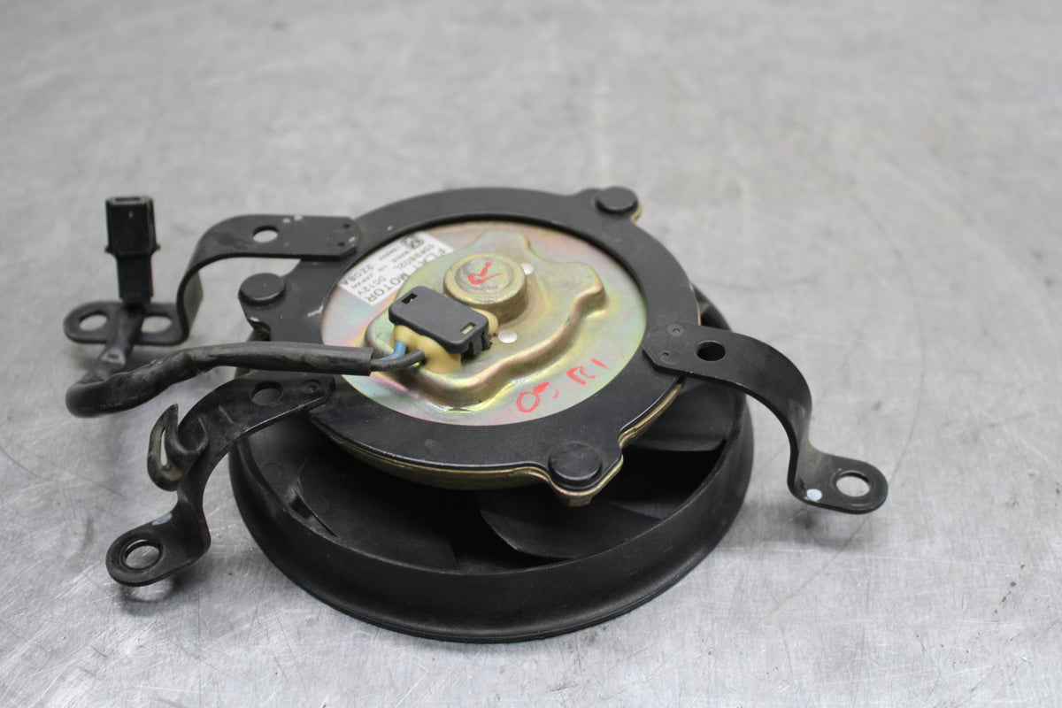 04-05 YAMAHA YZF R1 RIGHT ENGINE RADIATOR COOLING FAN MOTOR BB131