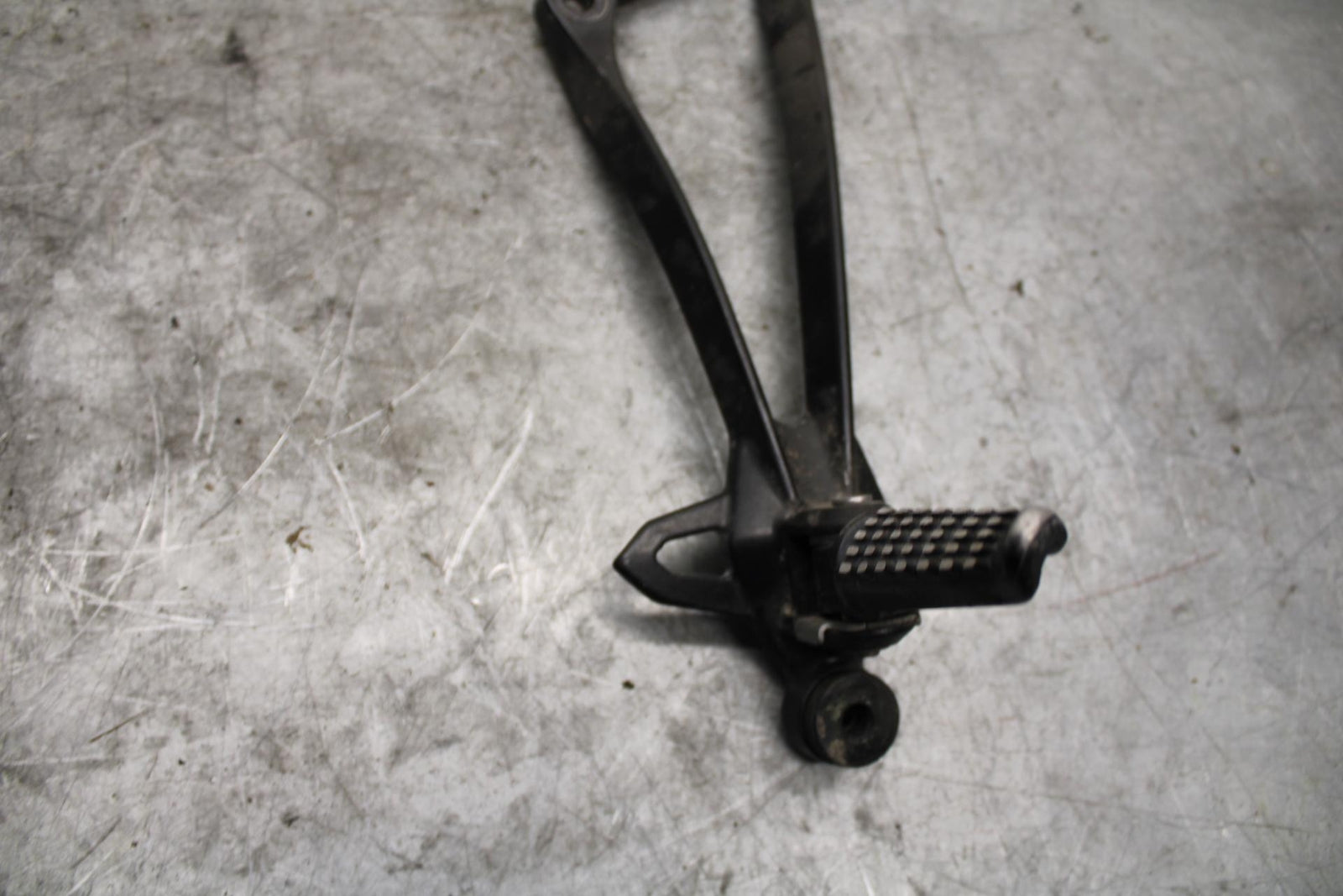 09-12 KAWASAKI NINJA ZX6R RIGHT REAR BACK PASSENGER PEG bb544