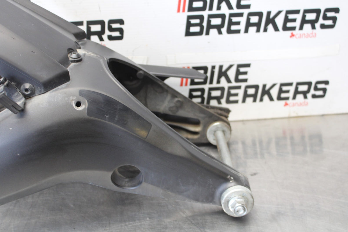 15-17 YAMAHA FJ09 REAR SWINGARM BACK SUSPENSION SWING ARM BB906