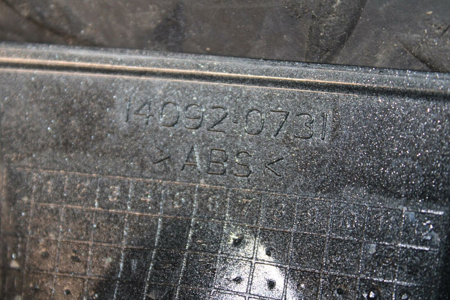 12-17 KAWASAKI NINJA 650 FRONT GAS TANK FUEL CELL FAIRING COWL COVER TRIM BB211