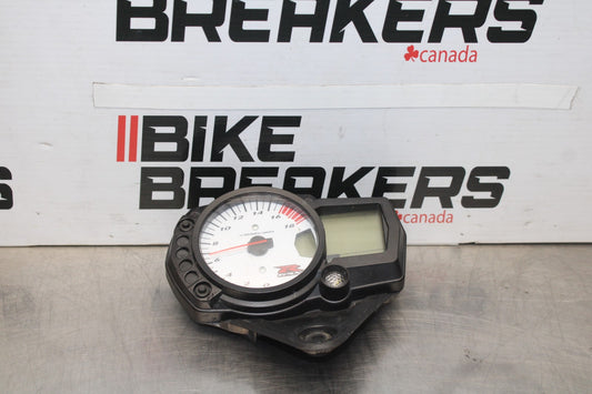 06-07 SUZUKI GSXR 600 11,551 km GAUGES DISPLAY CLUSTER SPEEDOMETER TACH BB836-B