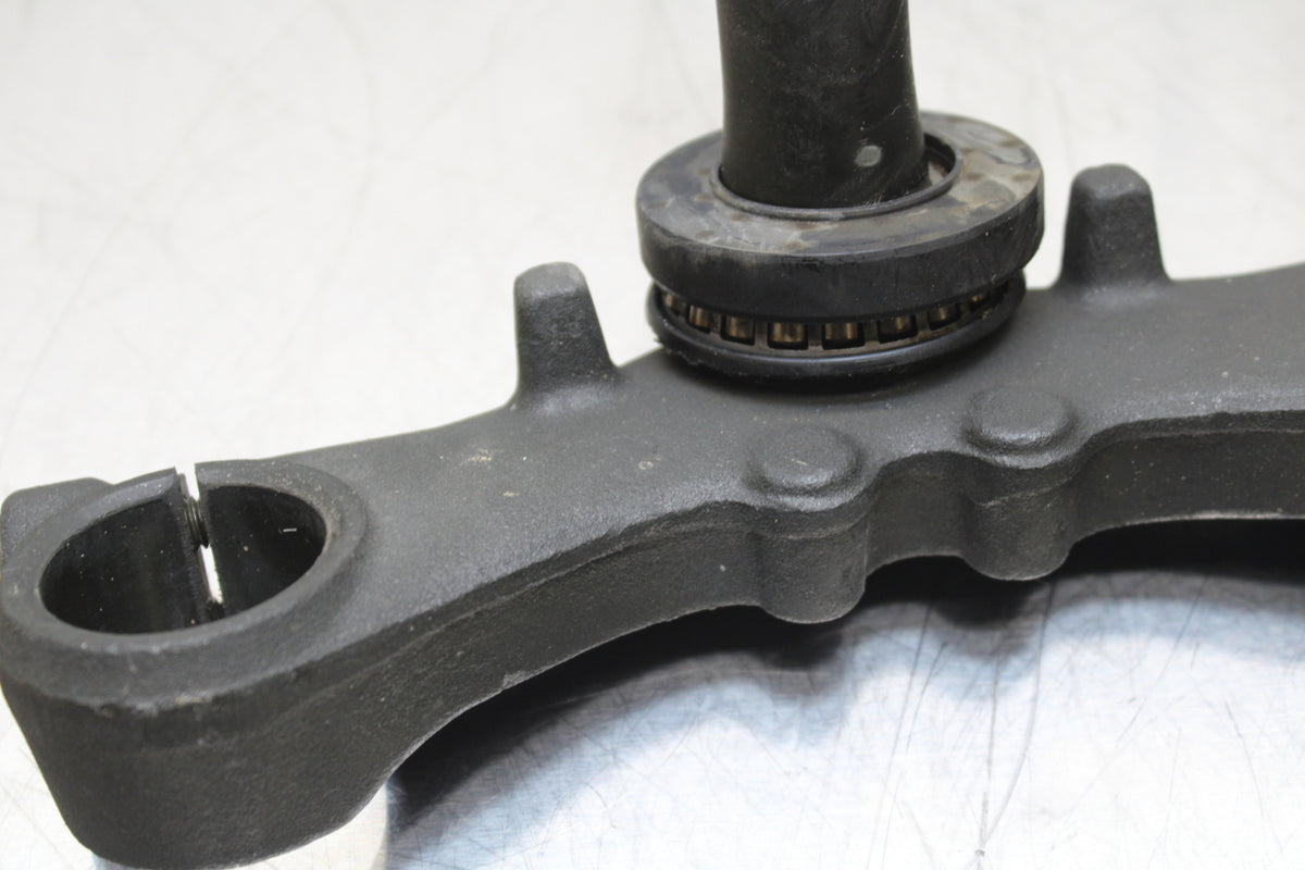 86 SUZUKI GS750ES FRONT FORKS CLAMP LOWER TRIPLE TREE STEM BB140