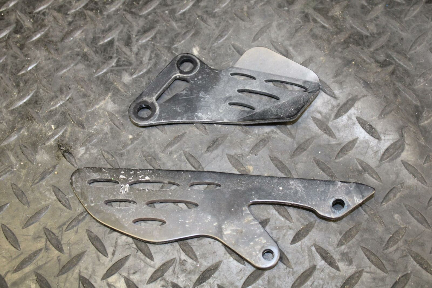 09-14 YAMAHA YZF R1 LEFT RIGHT REARSET REAR SET HEEL GUARD COVER SET  BB192