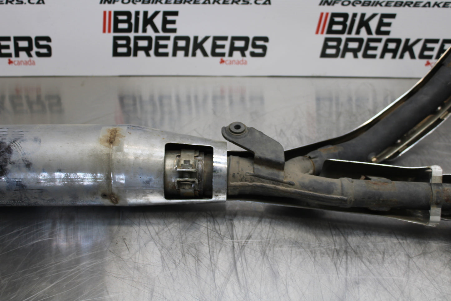 09 YAMAHA ROYAL STAR XVZ1300TF VENTURE LEFT HEADER MUFFLER EXHAUST BB151