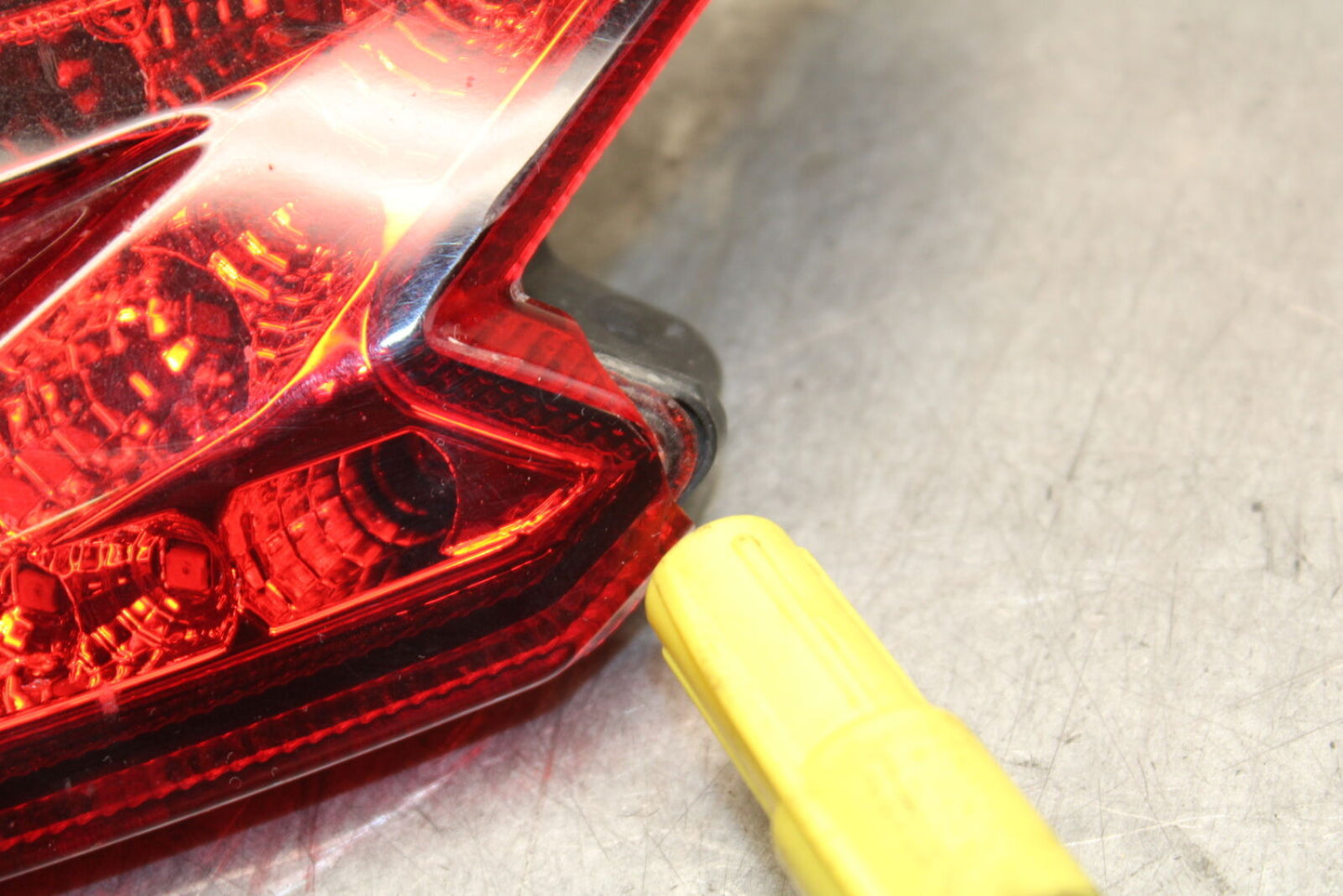 13-18 KAWASAKI NINJA ZX6R REAR TAIL TAILLIGHT BACK BRAKE LIGHT 23025-0345 BB666