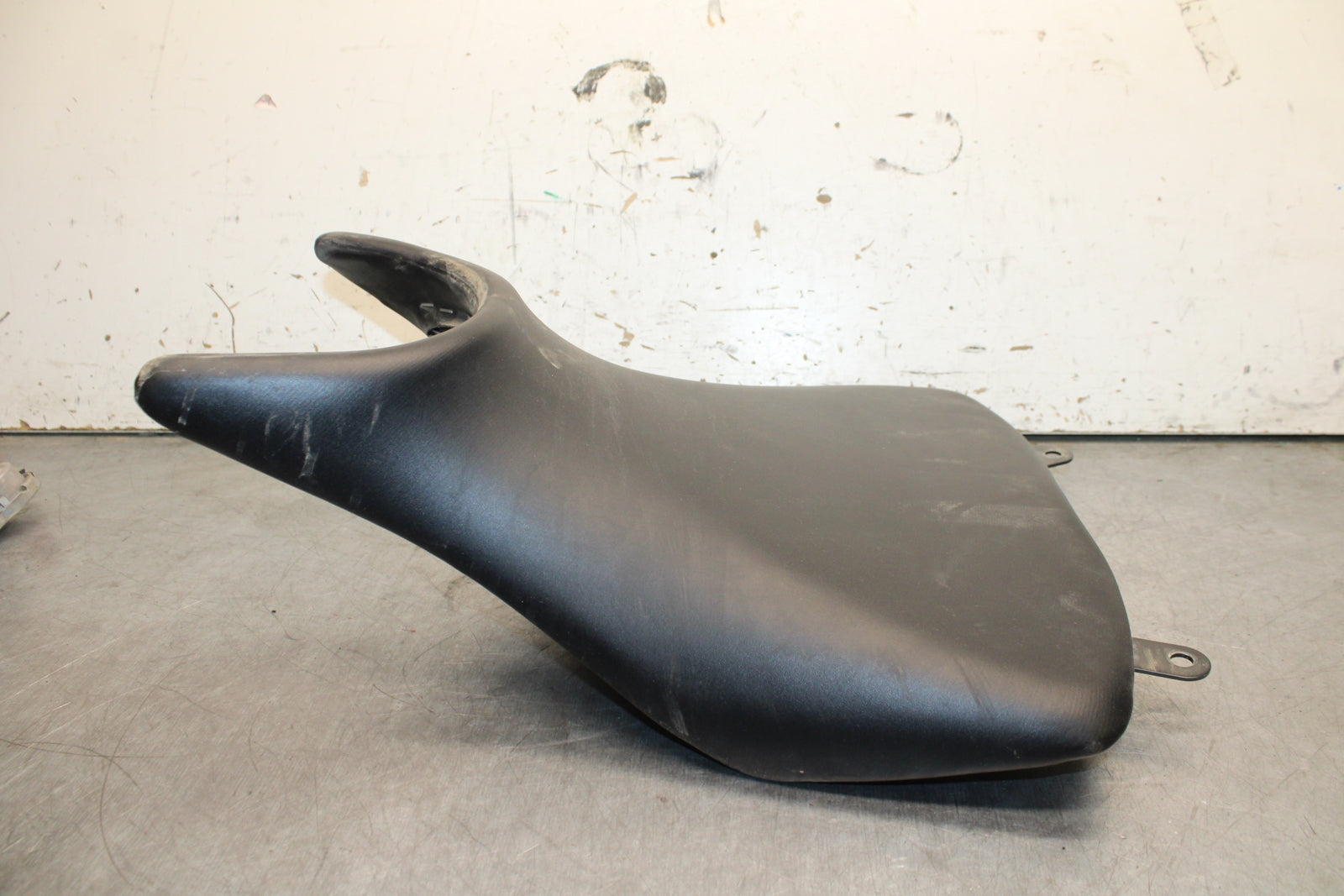 19-24 YAMAHA R3 FRONT DRIVERS SEAT PAD SADDLE PILLION BB736