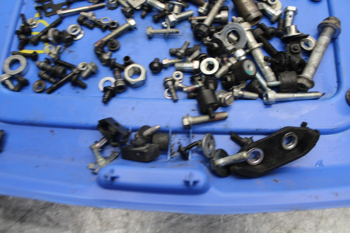 22-23 HUSQVARNA SVARTTPILEN 401 LEFTOVER MOUNTING BOLTS HARDWARE SCREWS BB541