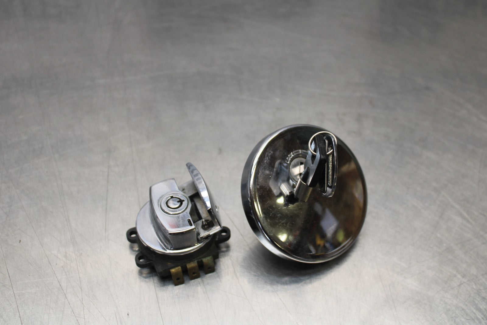 03-08 KAWASAKI VULCAN 1600 IGNITION LOCK KEY SET W/ GAS CAP BB196