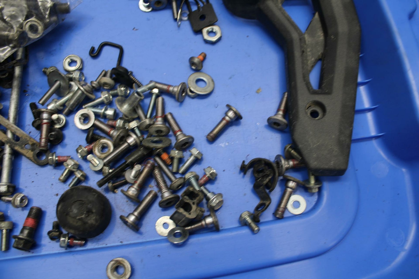 17-20 KAWASAKI NINJA 650 EX650  ENGINE MOUNTING BOLTS HARDWARE LEFTOVER BB277