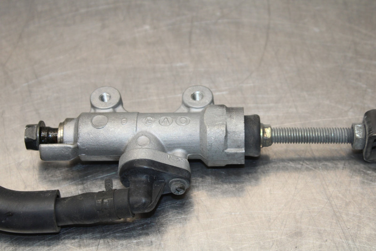 01-06 HONDA CBR600F4I REAR BACK BRAKE MASTER CYLINDER W RESERVOIR BB185